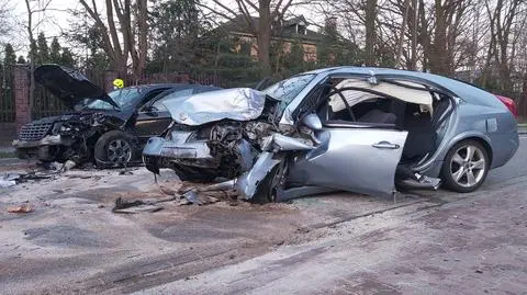 Poważny wypadek pod Warszawą. Policja: kierowca miał ponad dwa promile, usłyszał zarzut