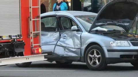 Zderzenie w alei Jana Pawła II. Stanęły tramwaje na Mokotów