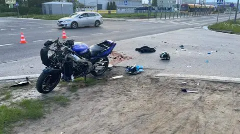 Wypadek z udziałem ciężarówki i motocykla na Białołęce