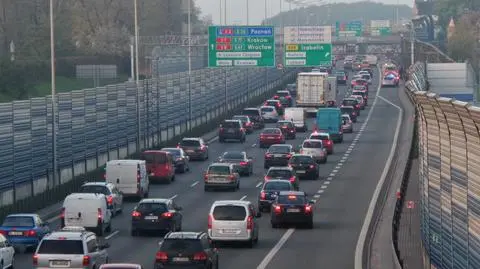 Na S8 dzień jak co dzień. "Kierowcy zwalniają przy kolizji"