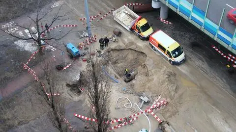 Awaria na Starzyńskiego. Ulica zablokowana, budynki bez ciepła