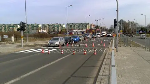 Drugi raz malują te same pasy na S8