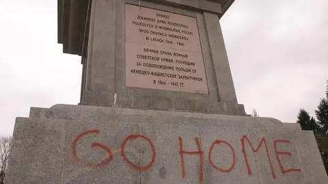 "Go home". Obelisk pamięci żołnierzy radzieckich pomazany