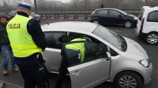 Policjanci przeszukali samochód