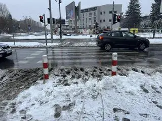 Nieodśnieżone chodniki w Warszawie