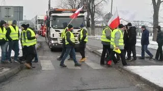 Rolnicy blokują ruch na krajowej "50"