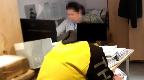 Z paczek znikała markowa odzież. Tak kurier miał spłacać dług