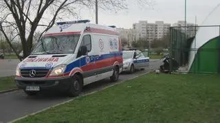 Motocyklista uderzył w płot