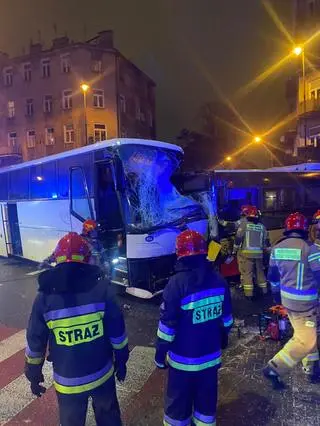 Zderzenie autobusów na Pradze Północ