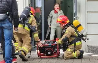 Pożar w kamienicy na Mokotowie