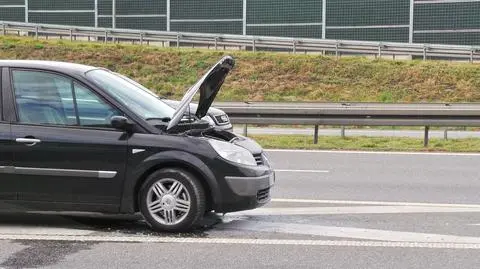 Korek na S8 po pożarze samochodu