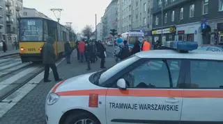 Tramwaj linii 18 potrącił mężczyznę przy ul. Rakowieckiej