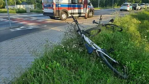 Rowerzystka w szpitalu po potrąceniu na Cybernetyki 