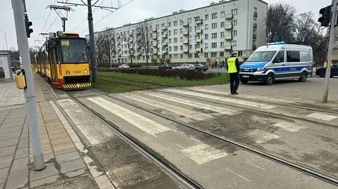 Tramwaj potrącił 17-latka 