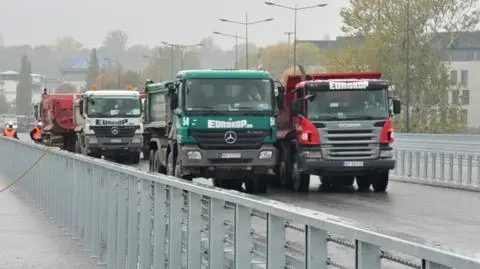 Samochody już na Łazienkowskim