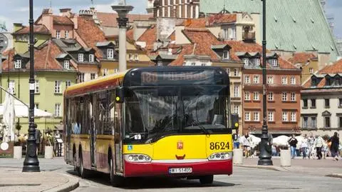 Krakowskie Przedmieście planem filmowym. Autobusy na objazdach