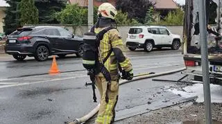 Pożar samochodu dostawczego z bateriami do rowerów elektrycznych 