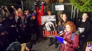 Protestujący przed domem Kaczyńskiego