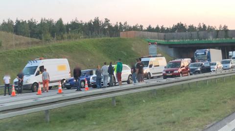 Cztery pojazdy zderzyły się na autostradzie