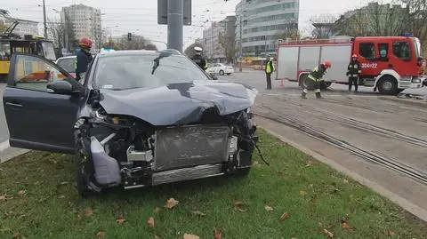 Zderzenie na Kercelaku. Samochody blokowały torowisko