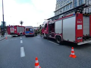 Nastolatka potrącona przez tramwaj na rondzie de Gaulle'a