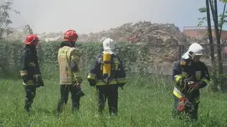 Pożar składowiska śmieci przy Kampinoskiej