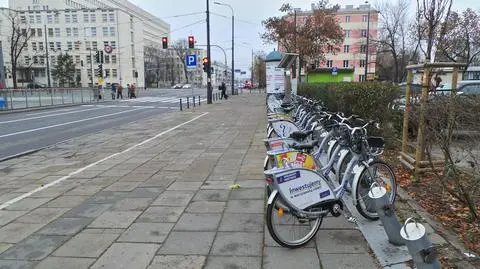 W alei Niepodległości nie ma drogi rowerowej