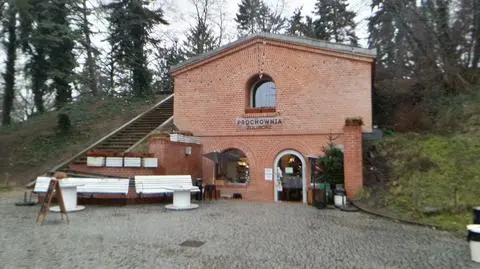 Awantura o park Żeromskiego: miasto chce go zamykać na noc