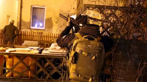 Policja nie zapobiegła zabójstwu starszego małżeństwa, choć funkcjonariusz CBŚP znał wcześniej plany gangstera