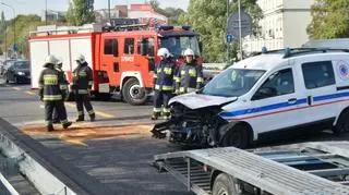 Wypadek ambulansu na Trasie Łazienkowskiej