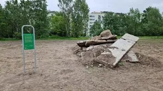 Lapidarium w parku Cichociemnych Spadochroniarzy AK