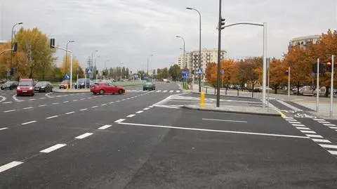 Zlikwidowali wąskie gardło na Pileckiego. Wróciły autobusy 