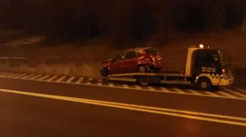 Uderzył w barierki na Wisłostradzie 