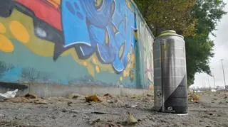 Graffiti wróciło na ścianę wokół wyścigów
