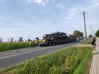 Wypadek z udziałem lawety przewożącej czołg 