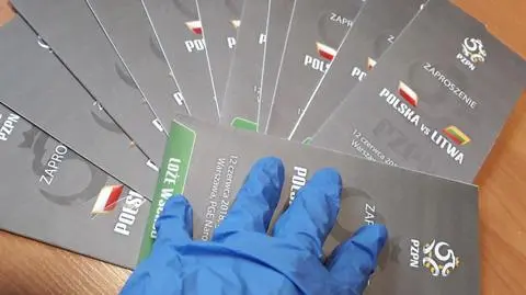 Kurier podejrzany o kradzież biletów na mecz Polska - Litwa
