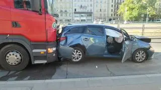 Zderzenie trzech pojazdów na przystanku Norblin