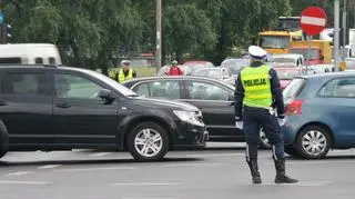 Policja kieruje ruchem