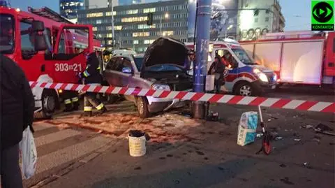 Dwaj funkcjonariusze CBŚP ranni w zderzeniu na placu Zawiszy