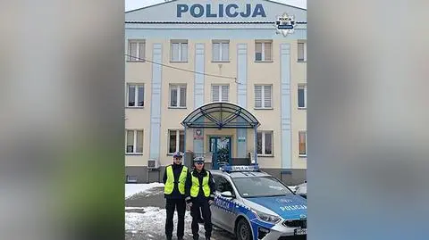 Policjanci z Komendy w Białobrzegach pomogli kierowcy, który miał udar