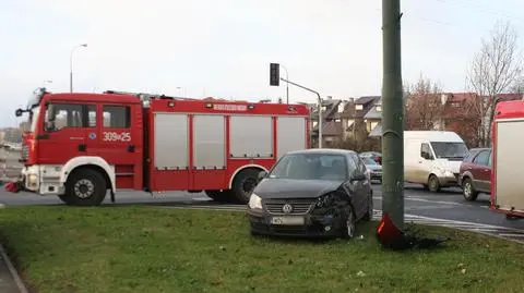 Ursynów: zderzenie suzuki, volkswagena i volvo