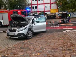 Auto zderzyło się z motoambulansem na Radzymińskiej