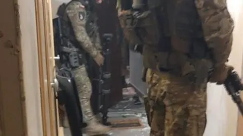 Zatrzymali pięć osób, w tym małżeństwo. Policja o "groźnych i przebiegłych przestępcach"