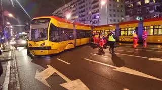 Tramwaj stanął w poprzek Marszałkowskiej