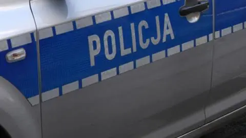 Napadł na szopkę, ranił kurę i koguta