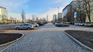 Nowy parking wzdłuż Alej Jerozolimskich