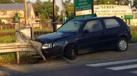 Uciekał przed policją, zatrzymał się na barierkach