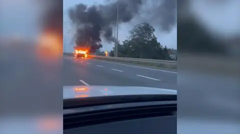 Na trasie S8 spłonęło auto