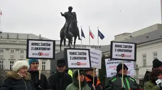 Protest przy Pałacu Prezydenckim