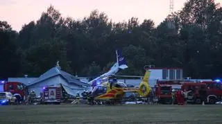 Samolot uderzył w hangar